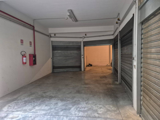 Box o garage in vendita a Avellino
