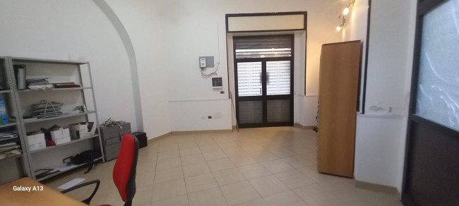 Locale commerciale in affitto a Eboli