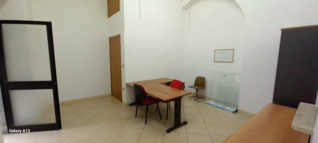 Locale commerciale in affitto a Eboli