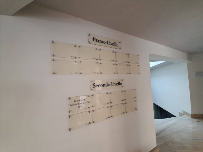 Edificio commerciale o terziario in vendita a Eboli