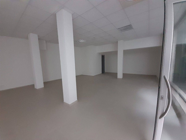 Edificio commerciale o terziario in vendita a Eboli