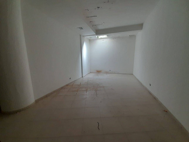 Edificio commerciale o terziario in vendita a Eboli
