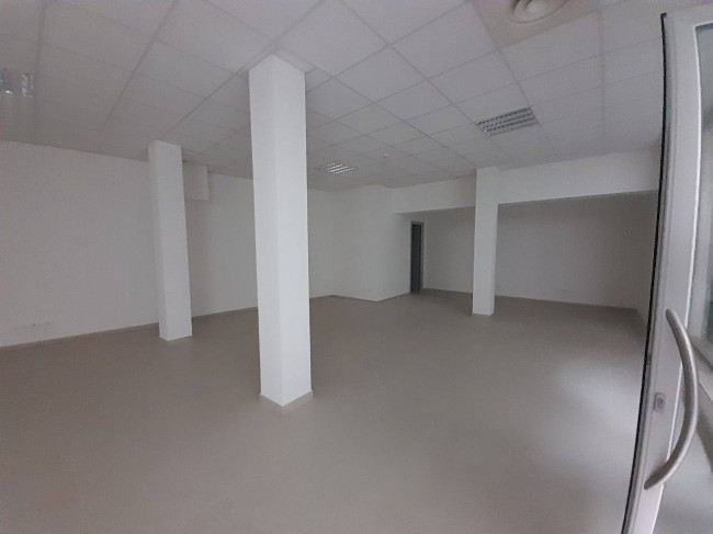 Edificio commerciale o terziario in vendita a Eboli