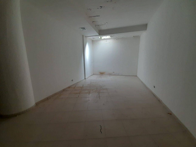 Edificio commerciale o terziario in vendita a Eboli
