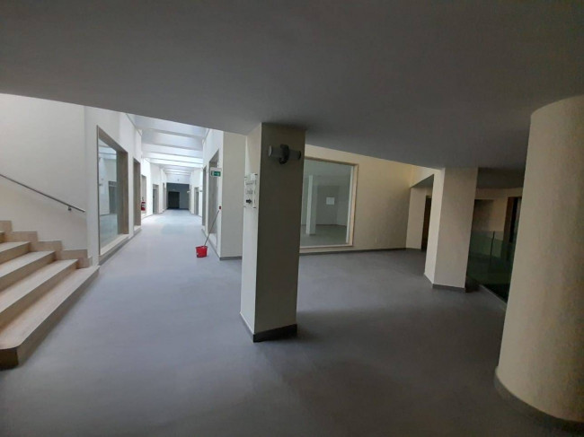 Edificio commerciale o terziario in vendita a Eboli