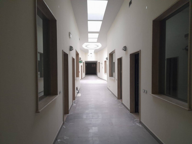 Edificio commerciale o terziario in vendita a Eboli