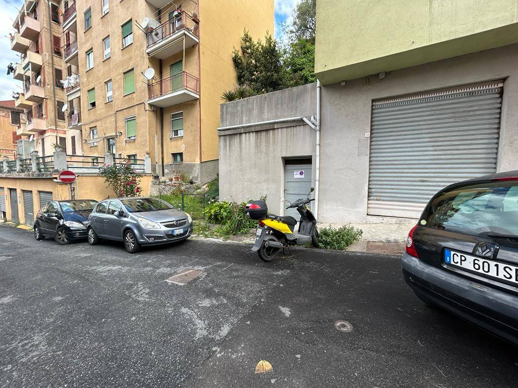 Garage/Box/Posto auto in vendita a Savona (SV)