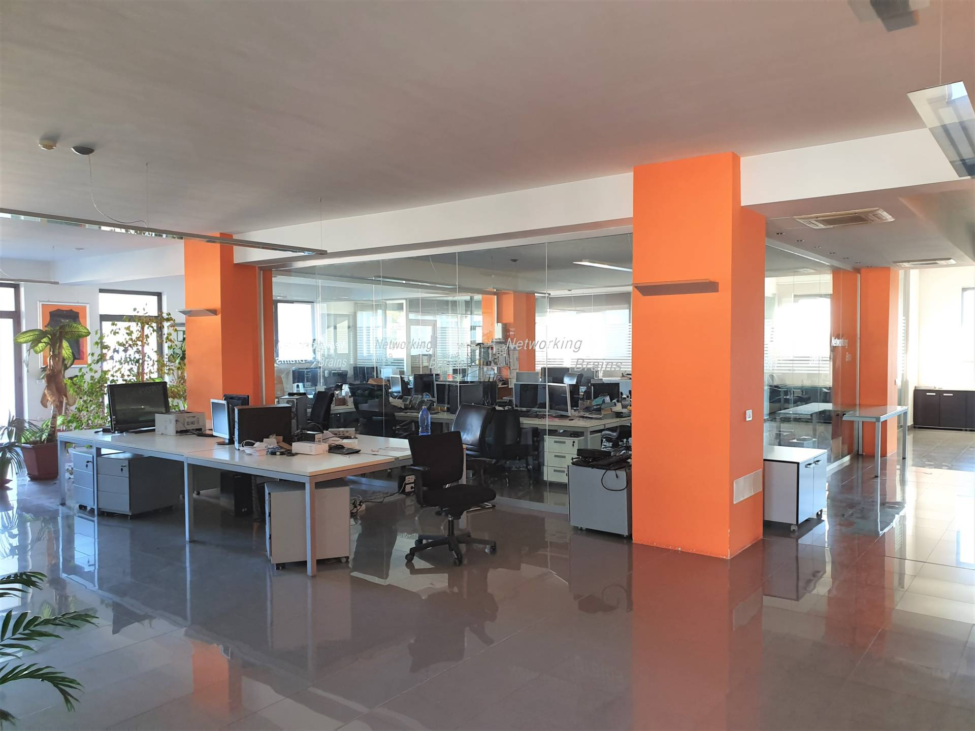ufficio 500 metri quadri in provincia di catanzaro