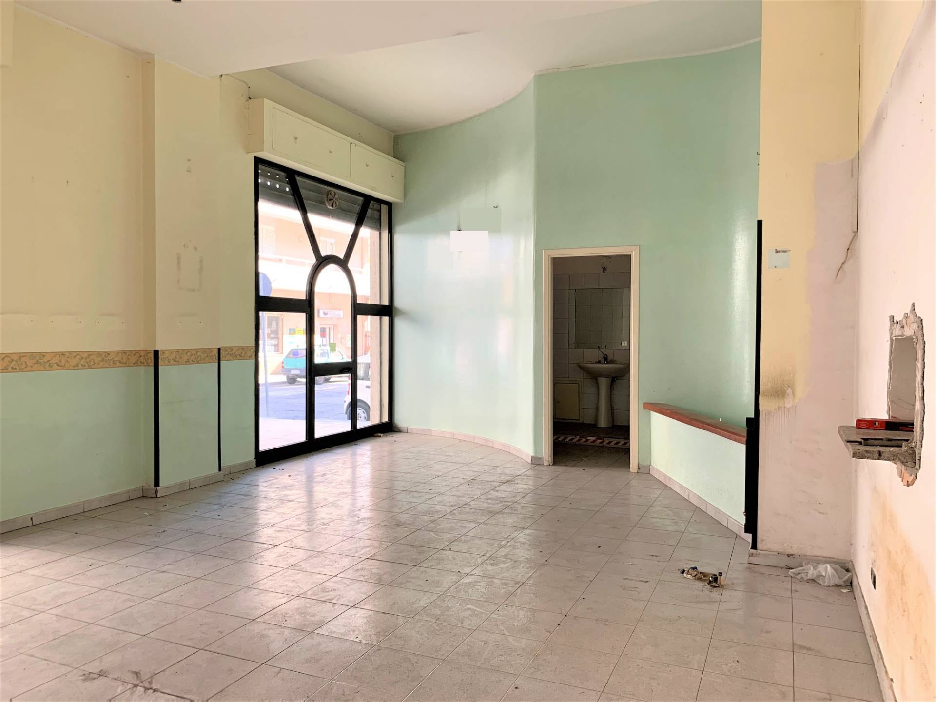 Negozio - Loc.Com. CATANZARO affitto  Lido Corso  Corradino Real Estate di Domenico Corradino