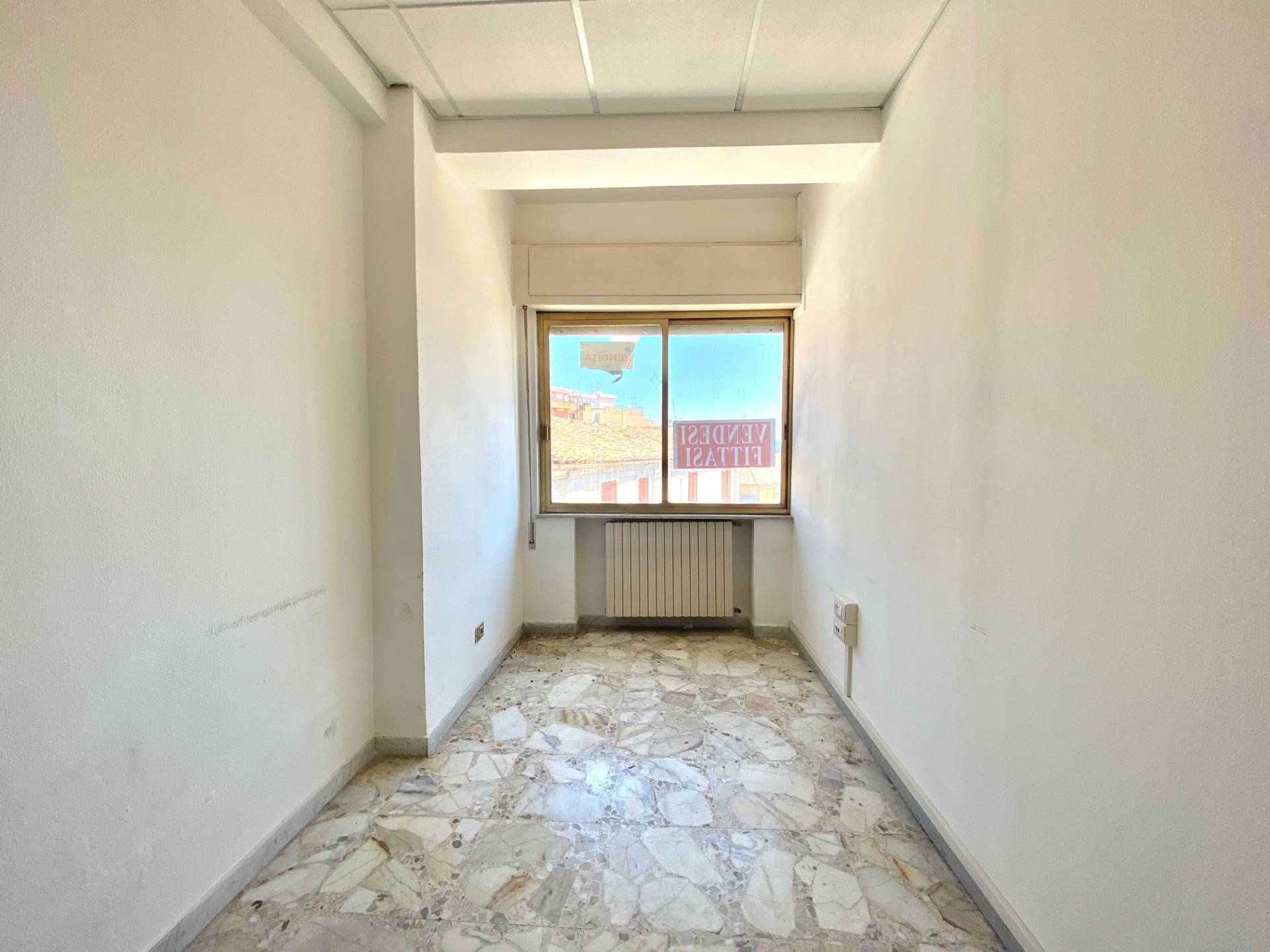 Ufficio - Loc.Com. CATANZARO affitto  Centro storico  Corradino Real Estate di Domenico Corradino