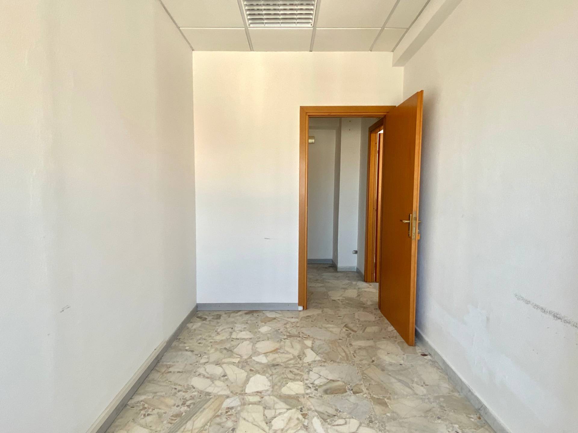 Ufficio - Loc.Com. CATANZARO affitto  Centro storico  Corradino Real Estate di Domenico Corradino