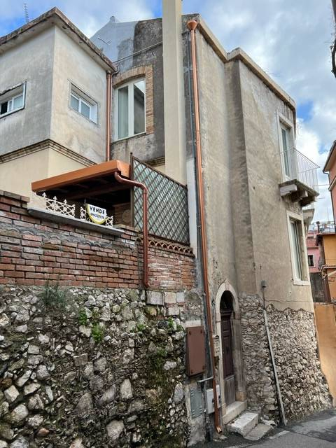Porzione di casa in vendita a Taormina (ME)