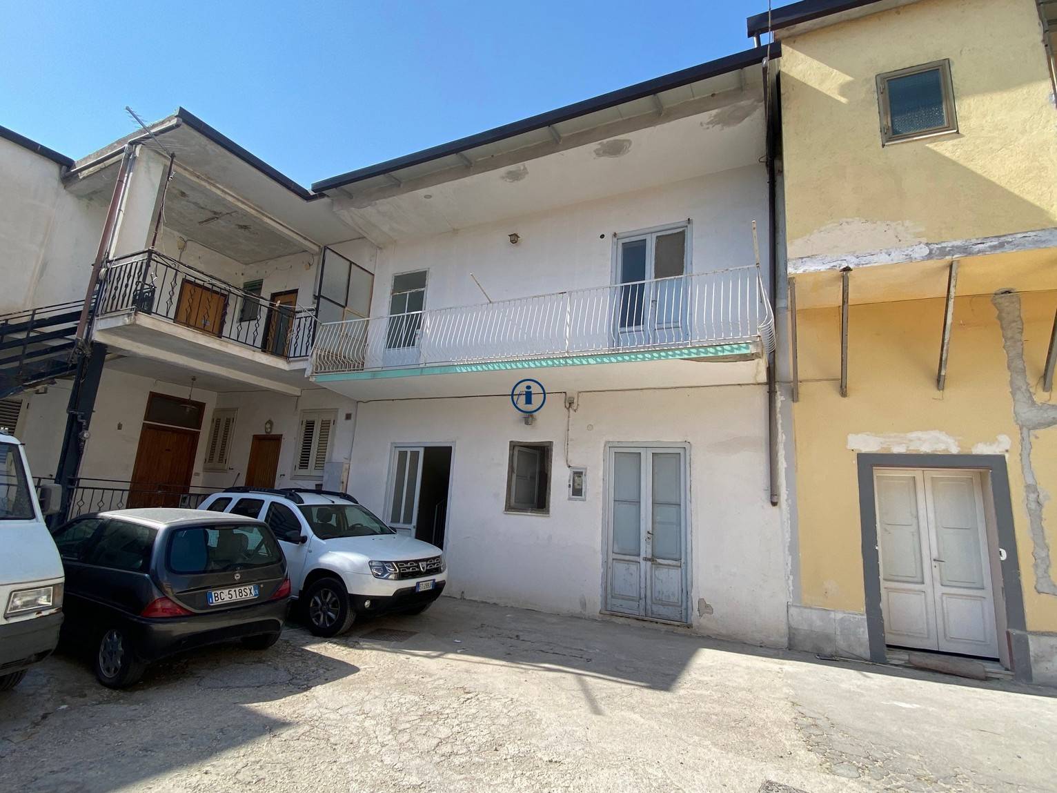 Palazzo in vendita a Puccianiello, Caserta (CE)