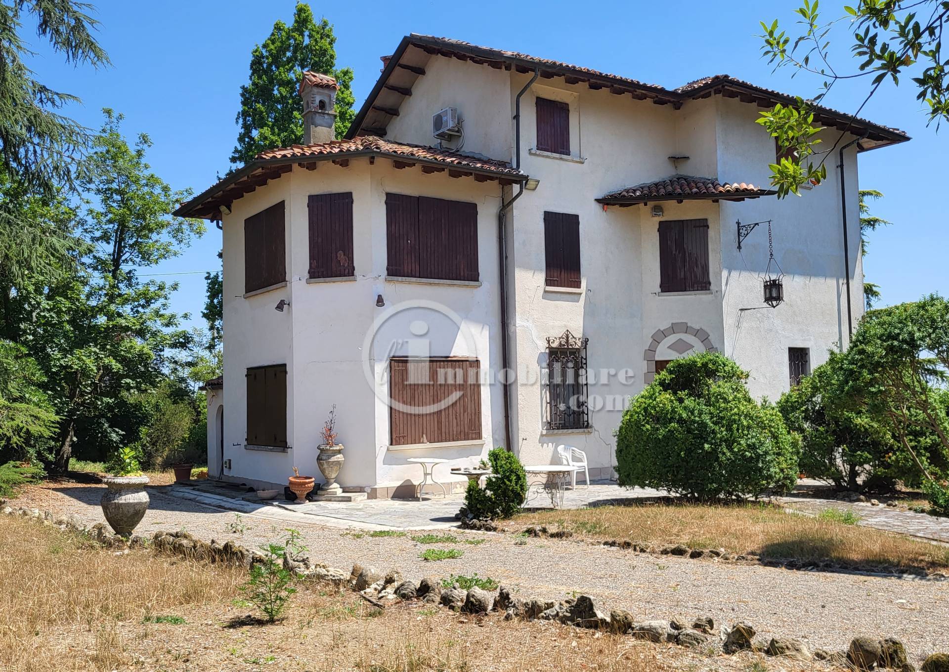 Villa in vendita a Ziano Piacentino (PC)