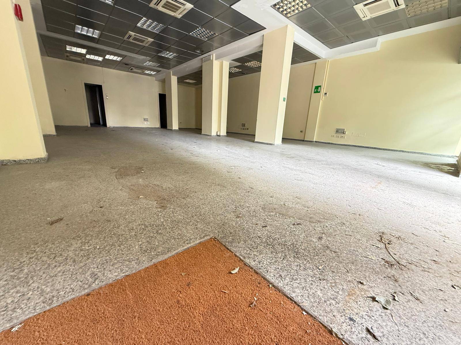 Negozio in affitto a Caserta (CE)
