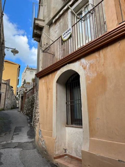 Porzione di casa in vendita a Taormina (ME)