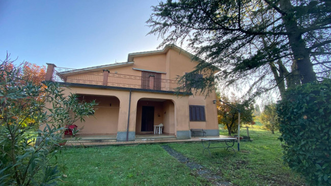 Villa in vendita a Sutri (VT)