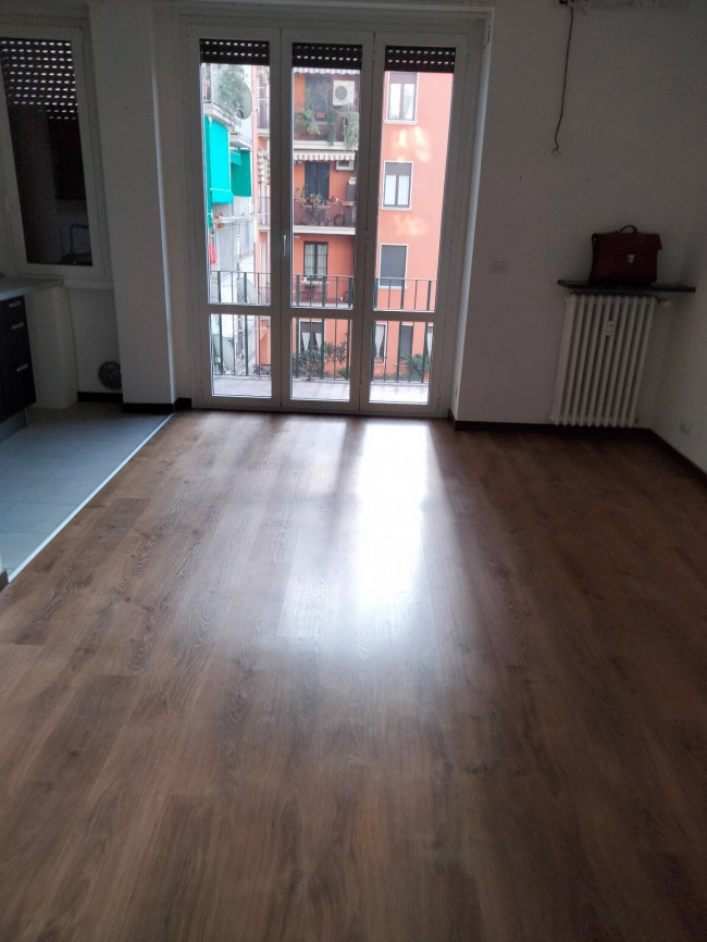 Appartamento in affitto a De Angeli, Milano (MI)