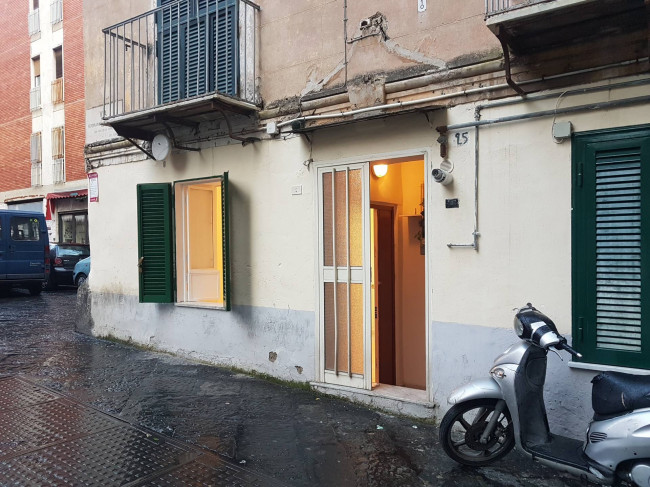   in <br/> rent a Napoli
