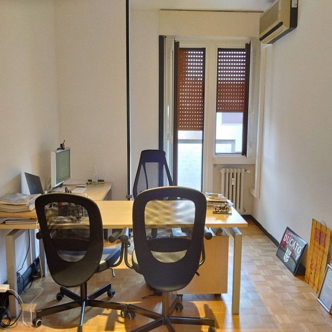   in <br/> rent a Milano