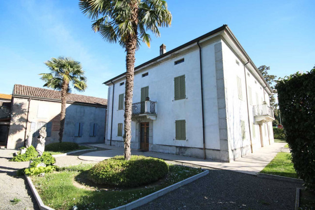 Villa Singola  in <br/> vendita a Parma
