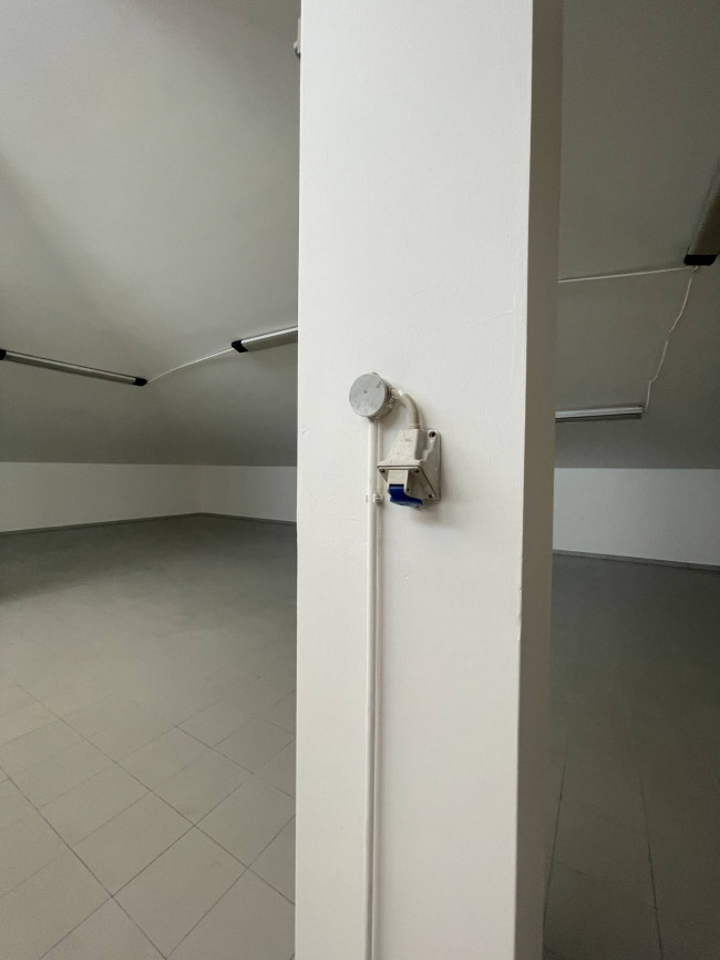 Palazzo/Stabile uso commerciale in vendita a Pescara