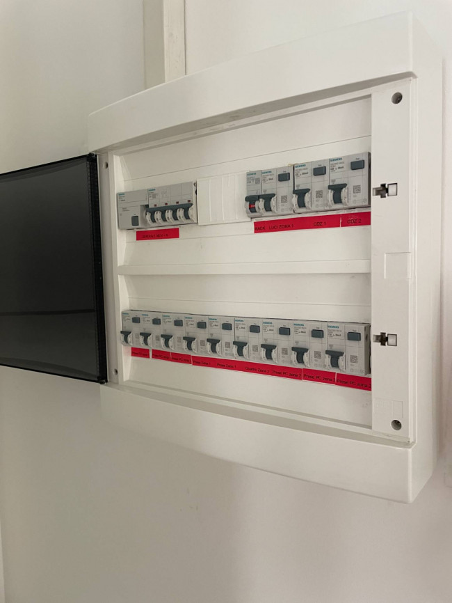 Palazzo/Stabile uso commerciale in vendita a Pescara