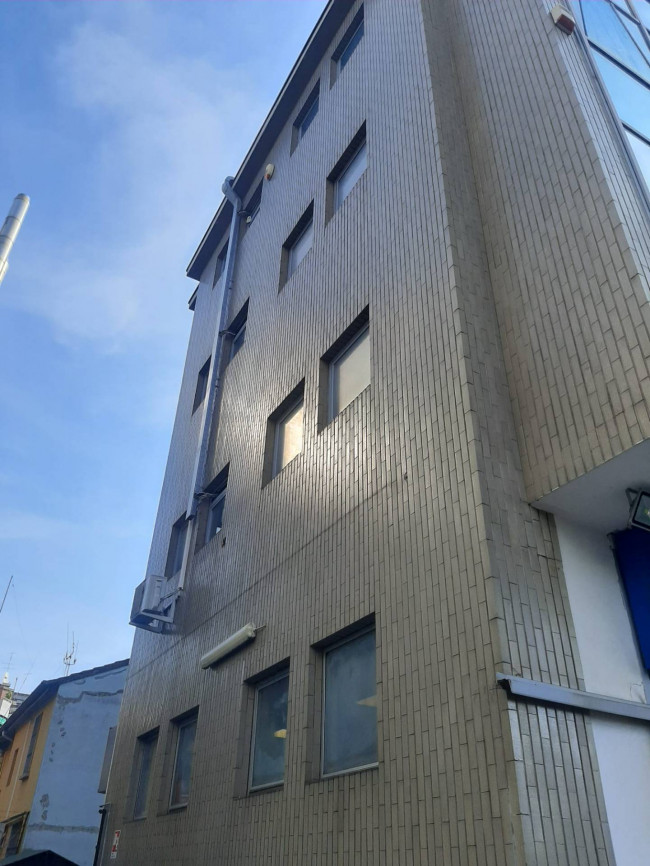 Palazzo/Stabile uso commerciale  in <br/> vendita a Milano