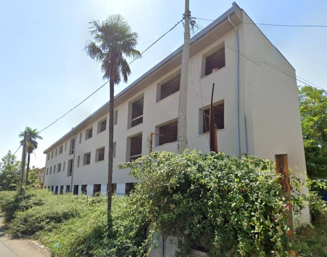 Negozio  in <br/> affitto a San Nicola la Strada