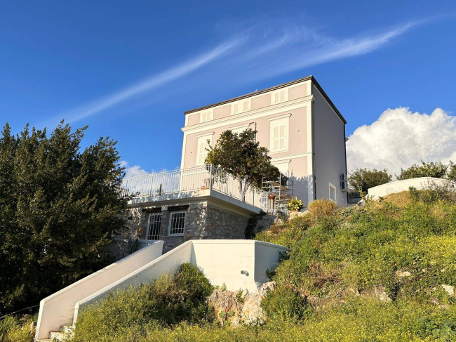 Palazzina/Stabile  in <br/> vendita a Gaeta