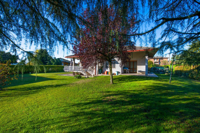   in <br/> sale a Castel d'Azzano