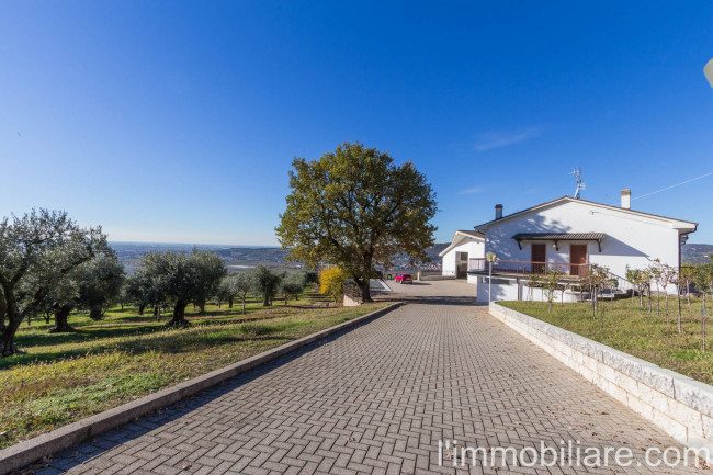 Casale/Rustico  in <br/> vendita a Verona