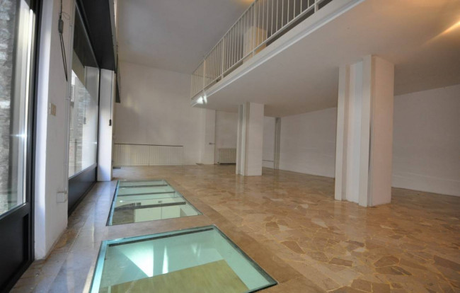 Negozio  in <br/> affitto a Milano
