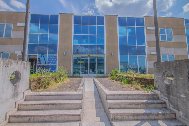 Ufficio/studio  in <br/> vendita a Castel d'Azzano