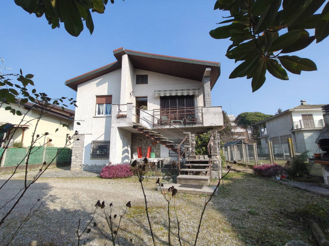 Villa Singola  in <br/> vendita a Gallarate