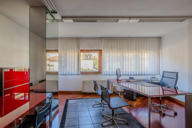 Ufficio/studio  in <br/> vendita a Firenze