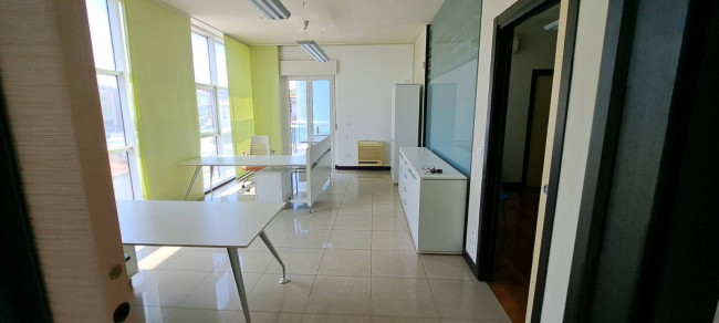 Ufficio/studio in affitto a Città Sant'Angelo