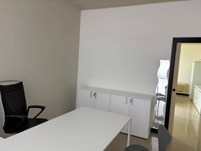 Ufficio/studio in affitto a Città Sant'Angelo