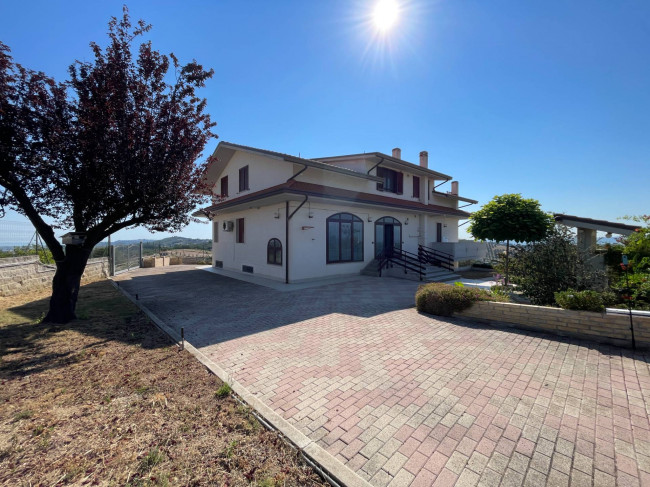 Villa Singola in vendita a Moscufo