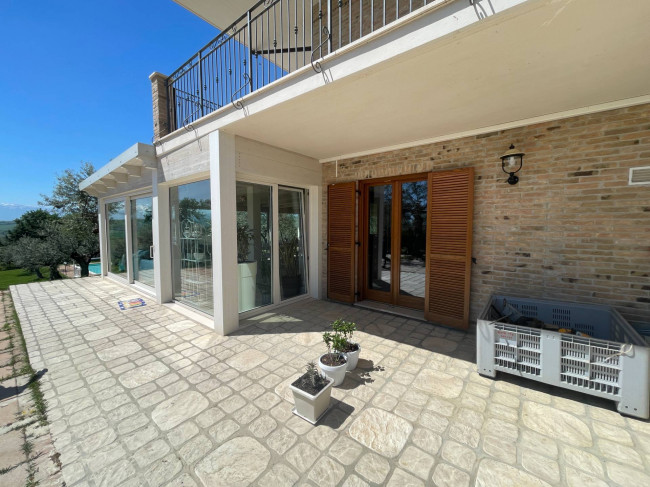 Villa Singola in vendita a Loreto Aprutino