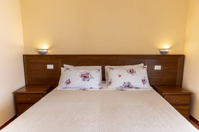 Villa Singola in vendita a Loreto Aprutino