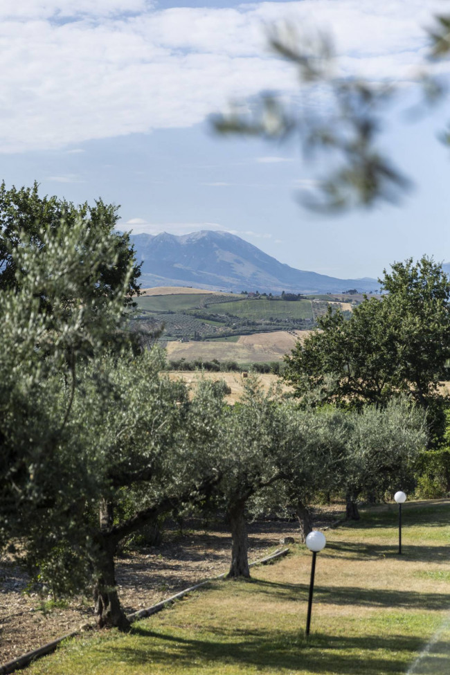Villa Singola in vendita a Loreto Aprutino