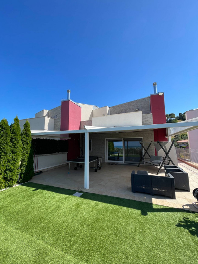 Villa Singola in vendita a Montesilvano