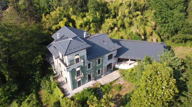 Villa Singola  in <br/> vendita a Malnate