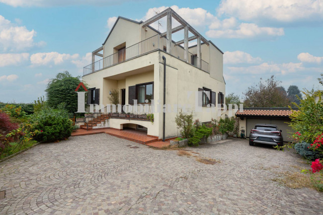 Villa Singola  in <br/> vendita a Tradate
