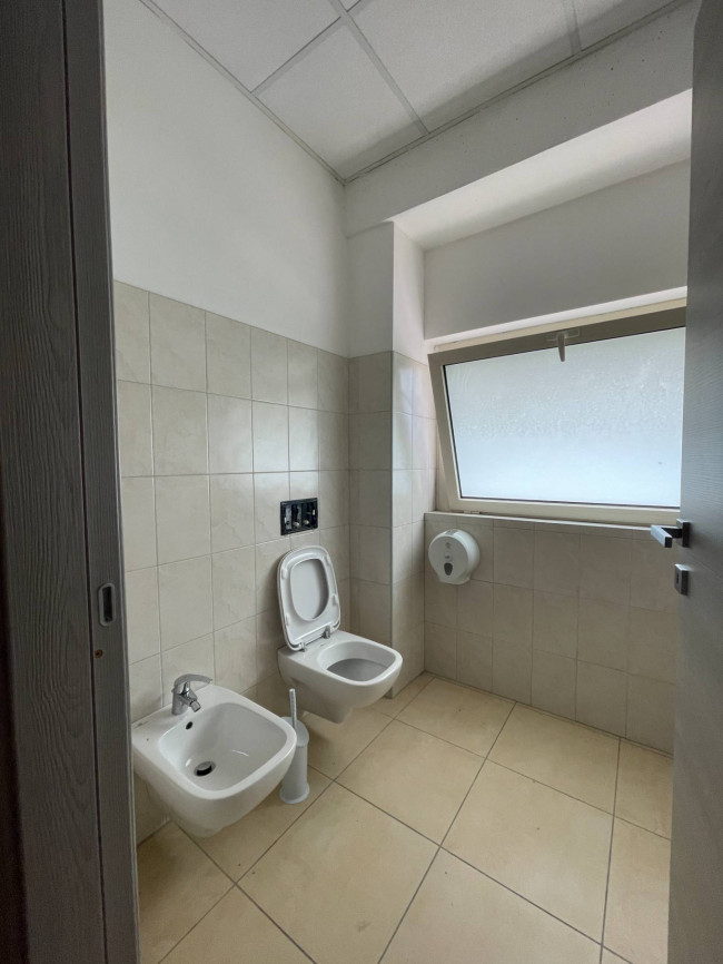 Capannone industriale in vendita a San Giovanni Teatino