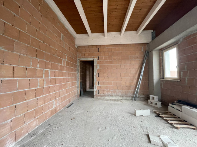 Capannone industriale in vendita a San Giovanni Teatino