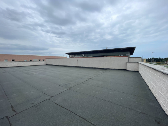 Capannone industriale in vendita a San Giovanni Teatino