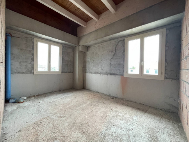 Capannone industriale in vendita a San Giovanni Teatino