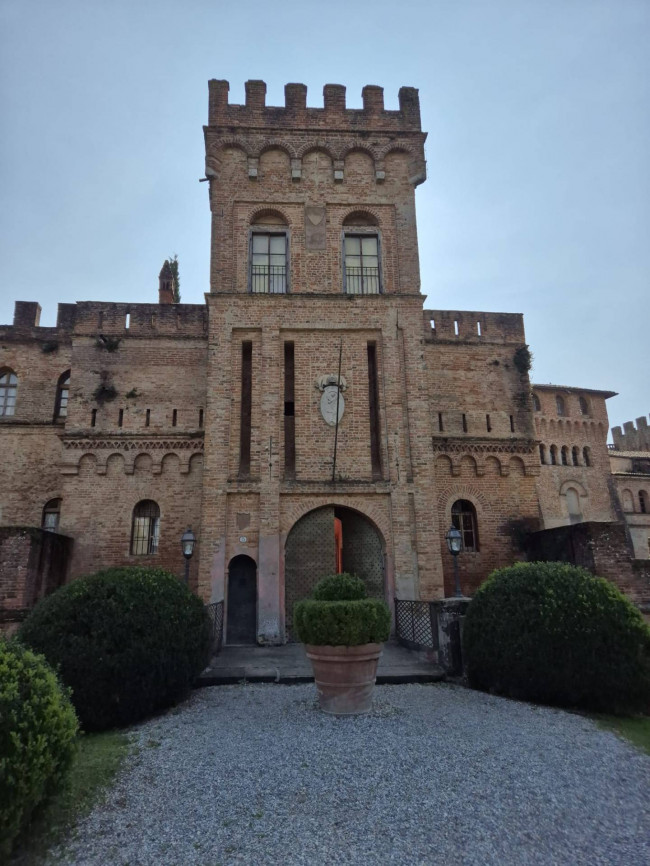 Palazzina/Stabile  in <br/> vendita a Torre de' Picenardi